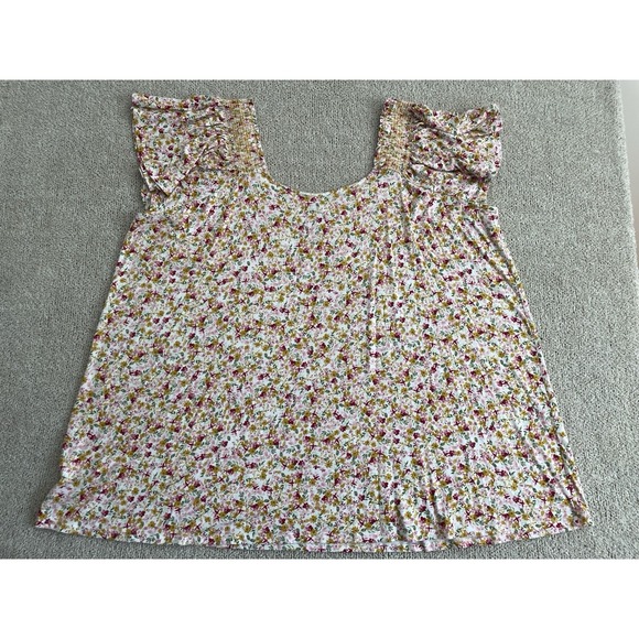 Floral Smocked Women's Top - Picture 9 of 10